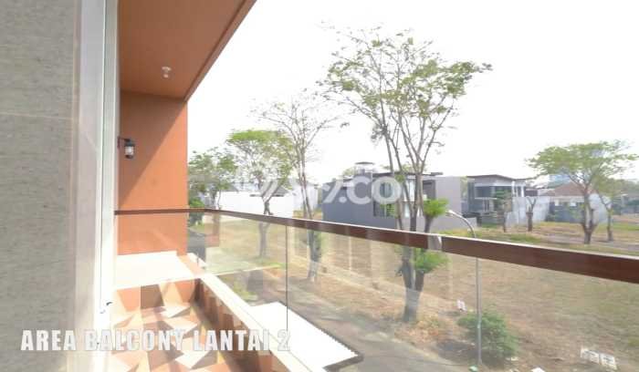 Rumah Mewah LB 600m2 Siap Huni Desain Elegan di Surabaya Kota, Surabaya Rumah Mewah LB 600m2 Siap Huni Desain Elegan di Surabaya Kota, Surabaya