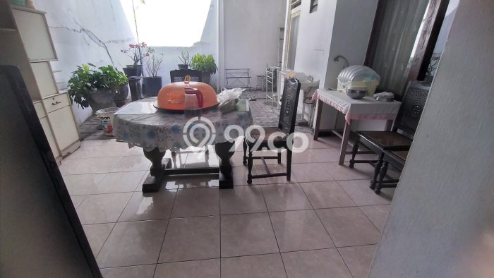 Rumah Modern 3 KT di Surabaya Kota Surabaya Unfurnished Rumah Modern 3 KT di Surabaya Kota Surabaya Unfurnished