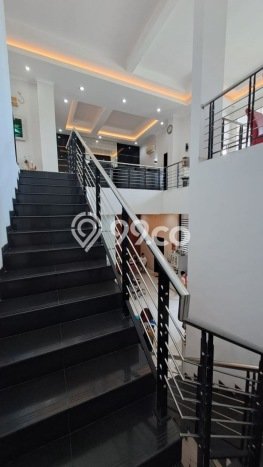 Ready to Use! Luxury House LT 300m2 Desain Elegan di Surabaya Kota Ready to Use! Luxury House LT 300m2 Desain Elegan di Surabaya Kota