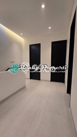 Rumah Nyaman 3 KT LB 115m2 Kondisi Bagus di Jatibening Rumah Nyaman 3 KT LB 115m2 Kondisi Bagus di Jatibening