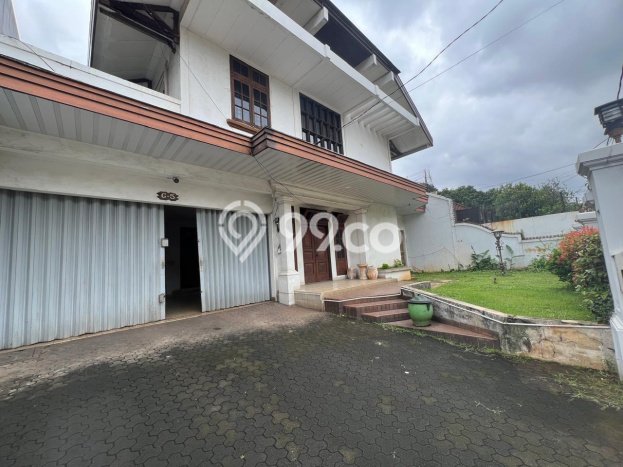 Siap Huni Rumah Mewah 5 Kamar di Kebon Jeruk Dekat ke Mana Saja Siap Huni Rumah Mewah 5 Kamar di Kebon Jeruk Dekat ke Mana Saja