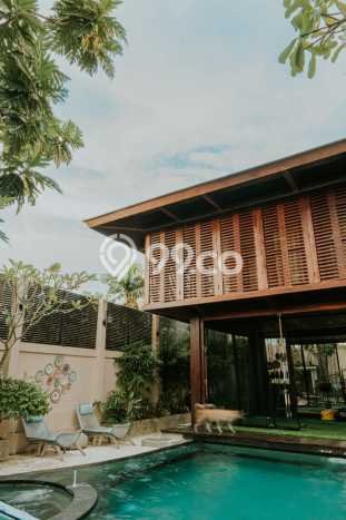 FOR SALE! Vila Kawasan , Luas 823m2m², Posisi Strategis FOR SALE! Vila Kawasan , Luas 823m2m², Posisi Strategis