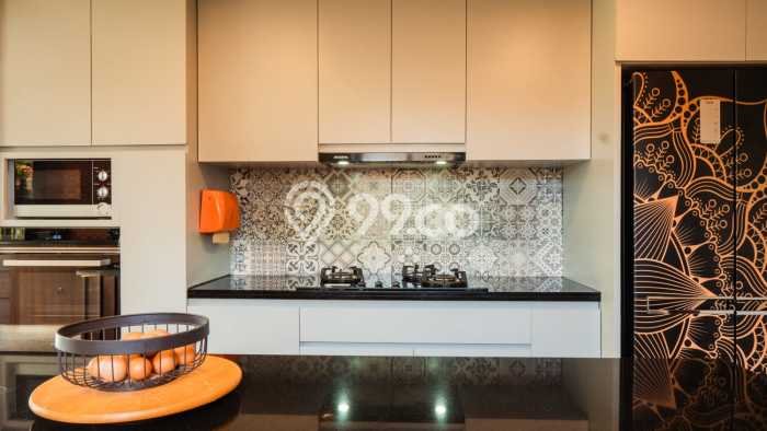 FOR SALE! Vila Kawasan , Luas 823m2m², Posisi Strategis FOR SALE! Vila Kawasan , Luas 823m2m², Posisi Strategis