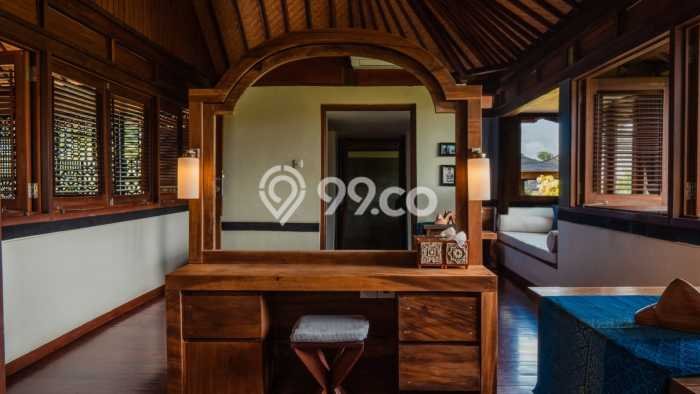FOR SALE! Vila Kawasan , Luas 823m2m², Posisi Strategis FOR SALE! Vila Kawasan , Luas 823m2m², Posisi Strategis