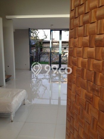 Rumah Mewah Akses Strategis di Jakarta Selatan Unfurnished Rumah Mewah Akses Strategis di Jakarta Selatan Unfurnished