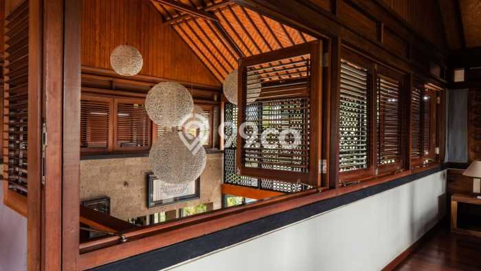 FOR SALE! Vila Kawasan , Luas 823m2m², Posisi Strategis FOR SALE! Vila Kawasan , Luas 823m2m², Posisi Strategis