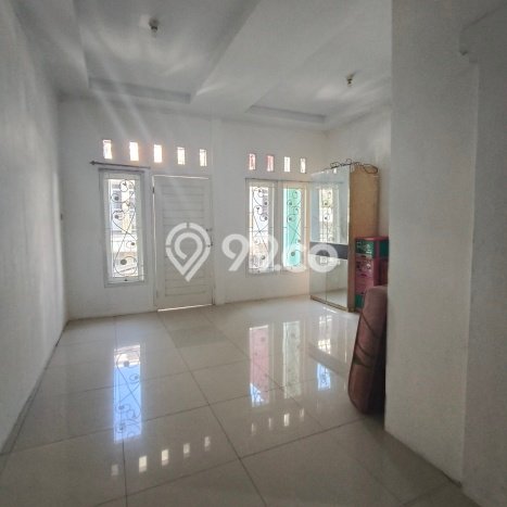 For Sale Hunian Rumah Terawat 5 KT di Semper, Jakarta Utara For Sale Hunian Rumah Terawat 5 KT di Semper, Jakarta Utara