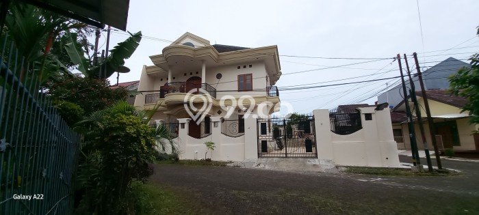 For Sale Rumah 4 Kamar Lokasi Ideal Bagus dan Strategis di Sawangan For Sale Rumah 4 Kamar Lokasi Ideal Bagus dan Strategis di Sawangan
