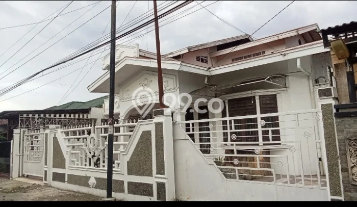 Jual Rumah Strategis Bagus Punya 4 KT di Medan Sunggal Medan SHM Jual Rumah Strategis Bagus Punya 4 KT di Medan Sunggal Medan SHM