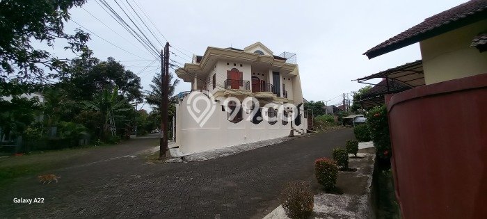 For Sale Rumah 4 Kamar Lokasi Ideal Bagus dan Strategis di Sawangan For Sale Rumah 4 Kamar Lokasi Ideal Bagus dan Strategis di Sawangan