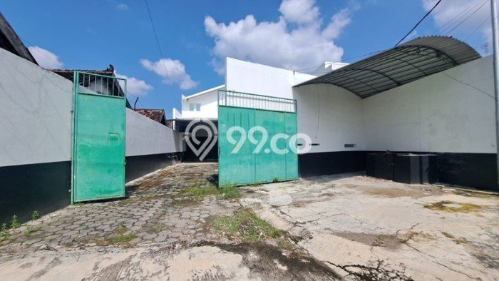 Gudang untuk Disewa di Pusat Yogyakarta Luas Bangunan 700m2 Gudang untuk Disewa di Pusat Yogyakarta Luas Bangunan 700m2