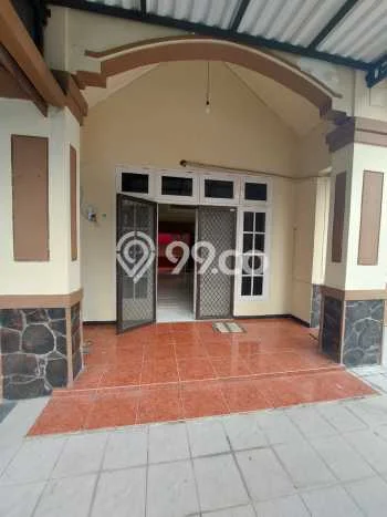 Rumah Disewakan Surabaya LT 225m2 LB 200m2 Area Sutorejo Rumah Disewakan Surabaya LT 225m2 LB 200m2 Area Sutorejo