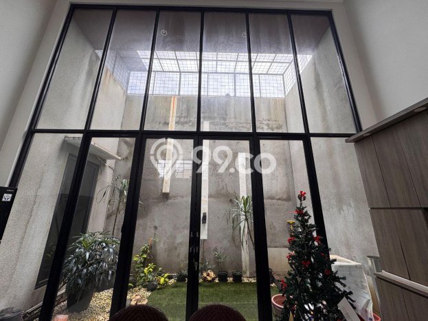 Dijual Rumah Mewah Exclusive di Tenggilis Mejoyo, Surabaya Dijual Rumah Mewah Exclusive di Tenggilis Mejoyo, Surabaya