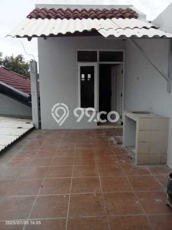 Dijual Rumah Premium dengan Fasilitas Sekitar Lengkap di Rungkut, Surabaya Dijual Rumah Premium dengan Fasilitas Sekitar Lengkap di Rungkut, Surabaya