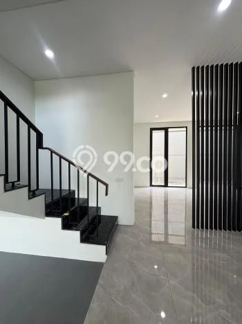 Siap Huni Rumah Mewah 3 Kamar di Surabaya Kota Dekat ke Mana Pun Siap Huni Rumah Mewah 3 Kamar di Surabaya Kota Dekat ke Mana Pun