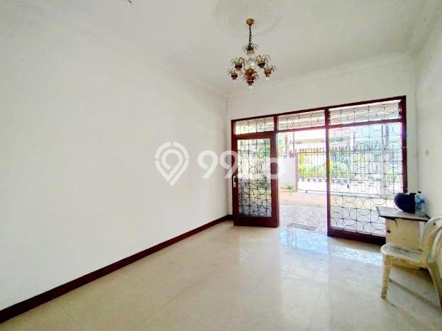 For Sale Rumah Mewah Exclusive di Gubeng, Surabaya For Sale Rumah Mewah Exclusive di Gubeng, Surabaya