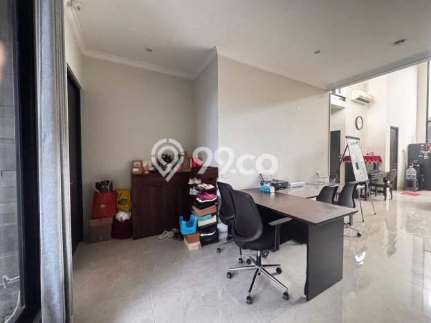 Dijual Rumah Mewah Exclusive di Tenggilis Mejoyo, Surabaya Dijual Rumah Mewah Exclusive di Tenggilis Mejoyo, Surabaya