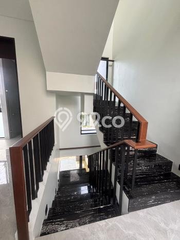 Siap Huni Rumah Mewah 3 Kamar di Surabaya Kota Dekat ke Mana Pun Siap Huni Rumah Mewah 3 Kamar di Surabaya Kota Dekat ke Mana Pun