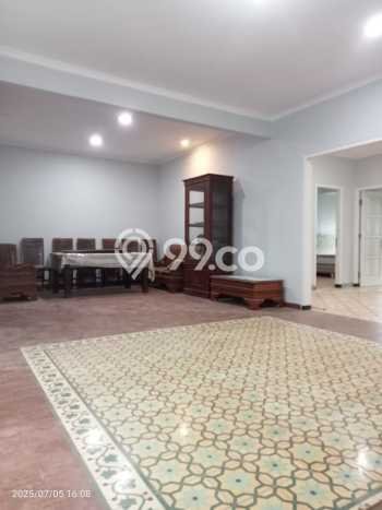 Dijual Rumah Premium dengan Fasilitas Sekitar Lengkap di Rungkut, Surabaya Dijual Rumah Premium dengan Fasilitas Sekitar Lengkap di Rungkut, Surabaya