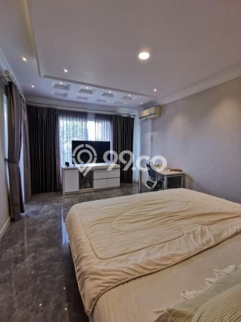 Ready to Use! Premium House LT 314m2 Desain Elegan di Sukomanunggal Ready to Use! Premium House LT 314m2 Desain Elegan di Sukomanunggal
