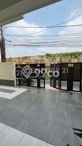 Jual Rumah Mewah Megah Dengan View Cantik di Duri Kepa, Jakarta Barat Jual Rumah Mewah Megah Dengan View Cantik di Duri Kepa, Jakarta Barat