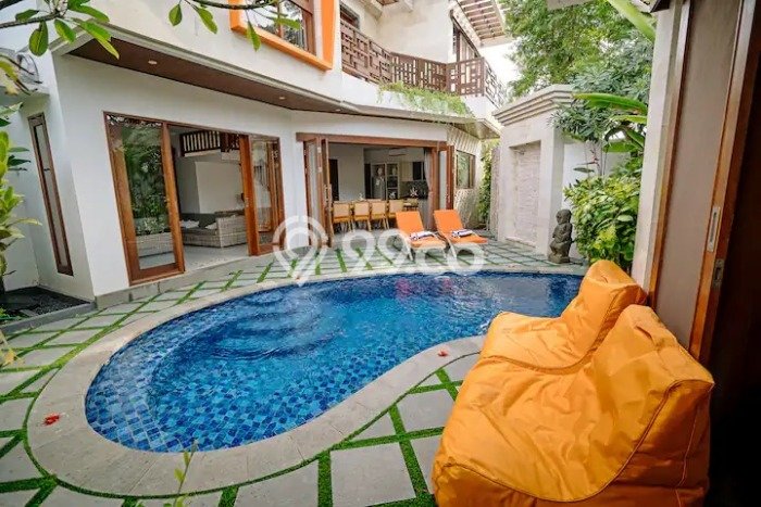 Vila Terawat di , Dimensi 300m2m², Posisi Strategis dengan akses mudah Vila Terawat di , Dimensi 300m2m², Posisi Strategis dengan akses mudah