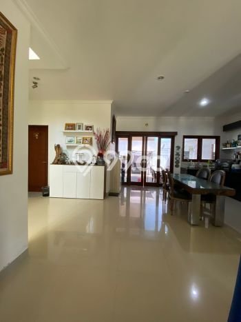Hunian Mewah LB 165m2 Siap Pakai Desain Elegan di Seminyak, Badung Hunian Mewah LB 165m2 Siap Pakai Desain Elegan di Seminyak, Badung