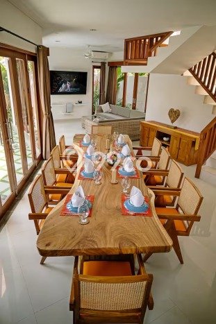 Vila Terawat di , Dimensi 300m2m², Posisi Strategis dengan akses mudah Vila Terawat di , Dimensi 300m2m², Posisi Strategis dengan akses mudah