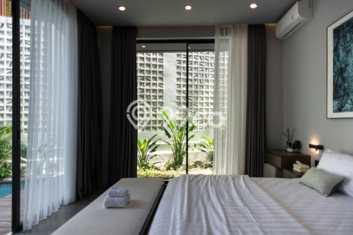 PELUANG INVESTASI! Vila Kawasan , Luas 967m2m², Prospek Bagus PELUANG INVESTASI! Vila Kawasan , Luas 967m2m², Prospek Bagus