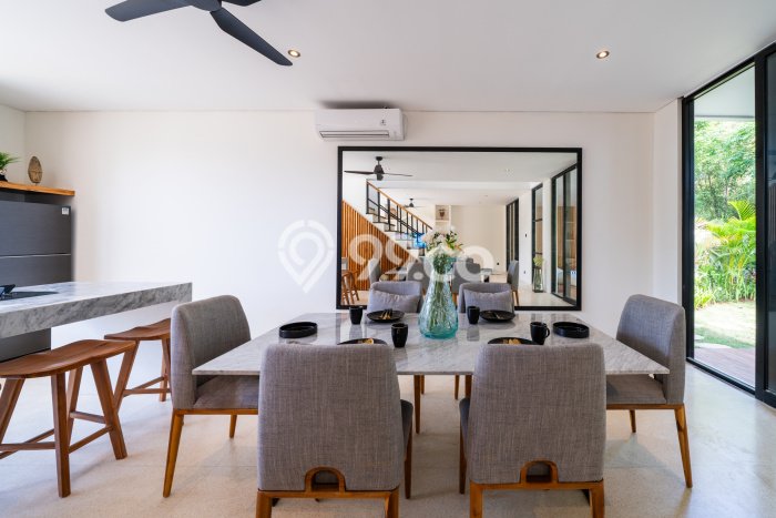 Kesempatan Terbaik! Vila di , Ukuran 221m2m², Area Berkembang dengan potensi naik Kesempatan Terbaik! Vila di , Ukuran 221m2m², Area Berkembang dengan potensi naik