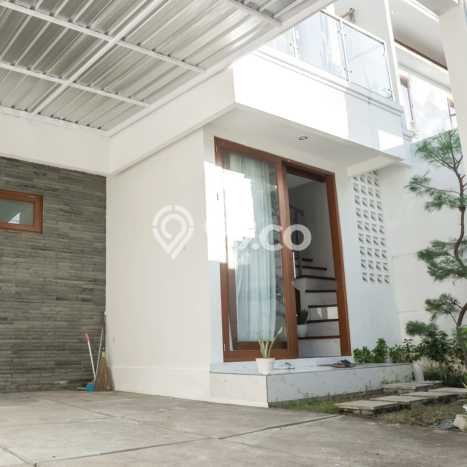 Bisnis Menjanjikan! Vila Kawasan Kuta Selatan, Dimensi 100m2m², Posisi Strategis Bisnis Menjanjikan! Vila Kawasan Kuta Selatan, Dimensi 100m2m², Posisi Strategis