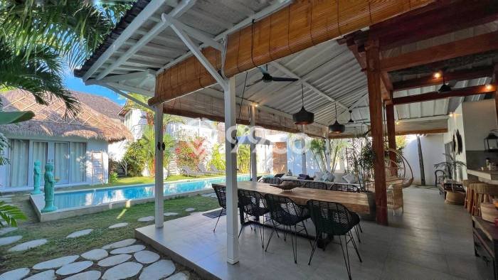 Vila Strategis di , Dimensi 410m2m², Area Asri untuk Anda Vila Strategis di , Dimensi 410m2m², Area Asri untuk Anda