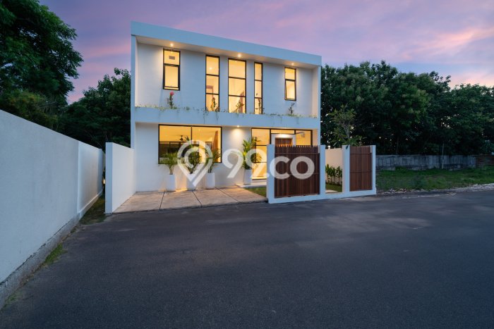 Kesempatan Terbaik! Vila di , Ukuran 221m2m², Area Berkembang dengan potensi naik Kesempatan Terbaik! Vila di , Ukuran 221m2m², Area Berkembang dengan potensi naik