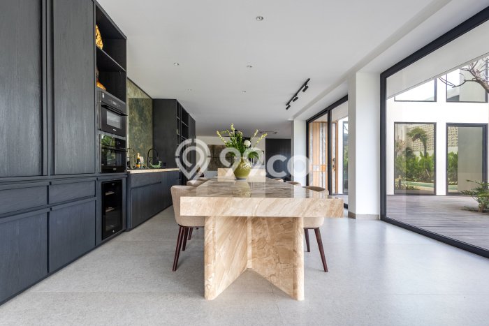 Dijual Cepat! Vila Kawasan , Ukuran 880m2m², Area Prospektif dengan nilai meningkat Dijual Cepat! Vila Kawasan , Ukuran 880m2m², Area Prospektif dengan nilai meningkat