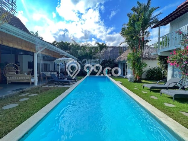 Vila Strategis di , Dimensi 410m2m², Area Asri untuk Anda Vila Strategis di , Dimensi 410m2m², Area Asri untuk Anda