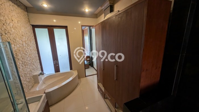 Vila di , Area 350m2m², Dekat dengan transportasi publik Vila di , Area 350m2m², Dekat dengan transportasi publik