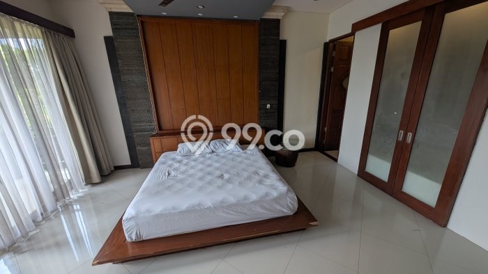 Vila di , Area 350m2m², Dekat dengan transportasi publik Vila di , Area 350m2m², Dekat dengan transportasi publik