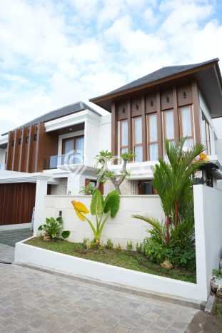 Vila Premium Kawasan , Luas 450m2m², Lingkungan Asri untuk Anda Vila Premium Kawasan , Luas 450m2m², Lingkungan Asri untuk Anda