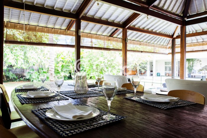 Vila Terawat Kawasan , Ukuran 900m2m², Posisi Premium dengan akses mudah Vila Terawat Kawasan , Ukuran 900m2m², Posisi Premium dengan akses mudah