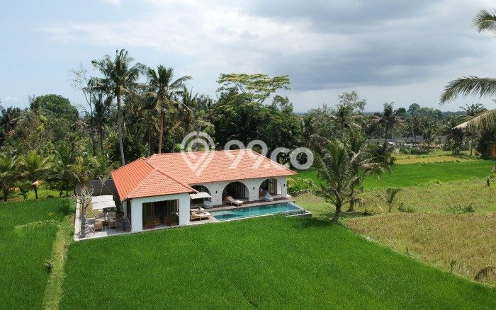 Vila Strategis di Ubud, Dimensi 550m2m², Area Asri untuk Anda Vila Strategis di Ubud, Dimensi 550m2m², Area Asri untuk Anda