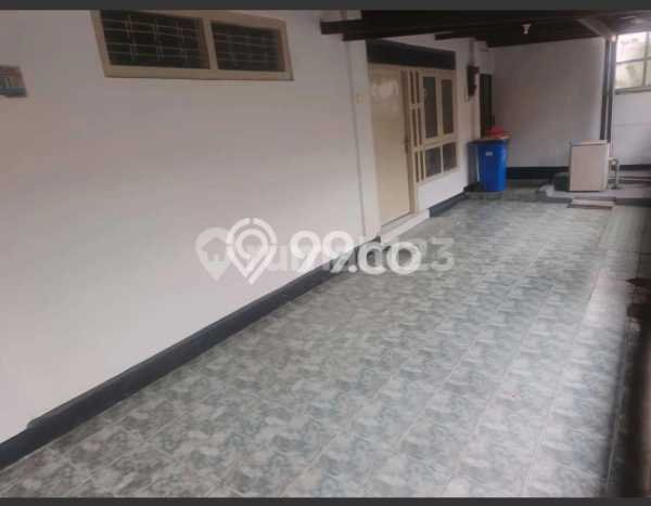 Rumah sewa siap pakai 4 Kamar Tidur di Kayu Putih, Jakarta Timur Rumah sewa siap pakai 4 Kamar Tidur di Kayu Putih, Jakarta Timur