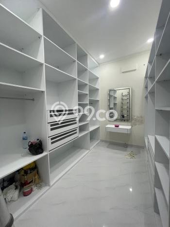Hunian Mewah LB 240m2 Siap Huni Desain Elegan di Kramat, Jakarta Pusat Hunian Mewah LB 240m2 Siap Huni Desain Elegan di Kramat, Jakarta Pusat