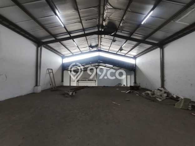 Disewakan Gudang komersial di Pulo Gadung luas bangunan 612m2 Disewakan Gudang komersial di Pulo Gadung luas bangunan 612m2