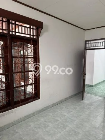 Disewakan! Rumah 4 Kamar Tidur &
2 Kamar Mandi di Rawamangun, Jakarta Timur Disewakan! Rumah 4 Kamar Tidur &
2 Kamar Mandi di Rawamangun, Jakarta Timur
