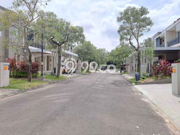 Rumah Minimalis 5 Kamar LT 200m2 di Batam Centre Rumah Minimalis 5 Kamar LT 200m2 di Batam Centre