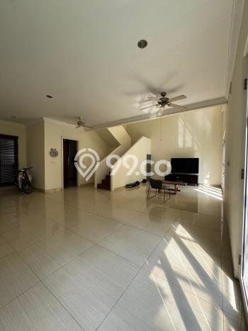 Rumah Mewah LB 315m2 Siap Pakai Desain Elegan di Alam Sutera, Tangerang Rumah Mewah LB 315m2 Siap Pakai Desain Elegan di Alam Sutera, Tangerang