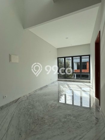 For Sale! Premium House LT 255m2 Desain Elegan di BSD Green Wich For Sale! Premium House LT 255m2 Desain Elegan di BSD Green Wich