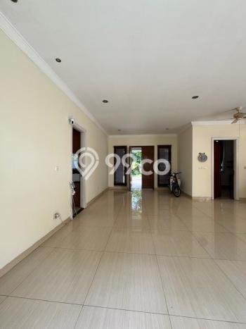 Rumah Mewah LB 315m2 Siap Pakai Desain Elegan di Alam Sutera, Tangerang Rumah Mewah LB 315m2 Siap Pakai Desain Elegan di Alam Sutera, Tangerang
