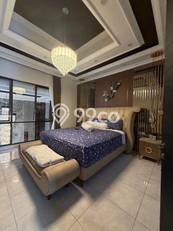 Rumah Mewah Dijual LT 200m2 di BSD, Tangerang Selatan Rumah Mewah Dijual LT 200m2 di BSD, Tangerang Selatan