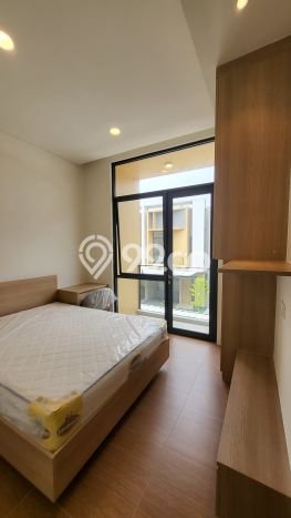 Rumah Modern Cantik 3 Kamar Bisa Langsung Pindah di BSD Rumah Modern Cantik 3 Kamar Bisa Langsung Pindah di BSD
